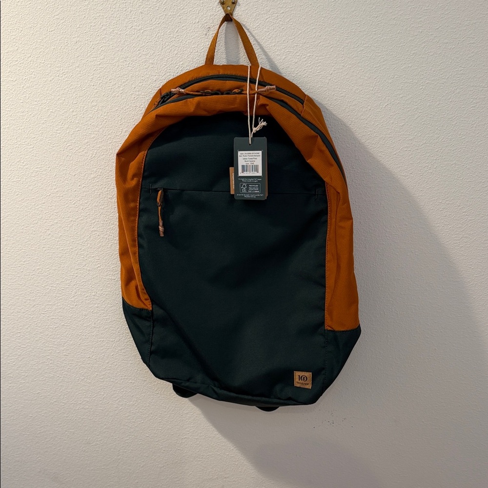 tentree Two-Tone Orange and Green Everyday Backpack